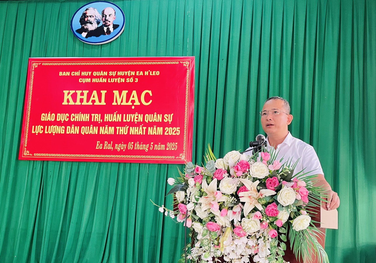 quân sự